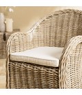 Fauteuil en rotin enveloppant avec coussin blanc CREAM