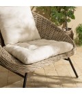 Fauteuil lounge avec accoudoirs en rotin et coussin blanc CREAM