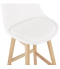 Tabouret de bar SANDRA en tissu bouloché blanc style scandinave - 