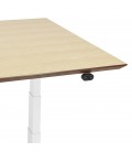 Bureau assis-debout électrique BIONIK'avec plateau en bois finition naturelle et pied en métal blanc 150x70 cm - 