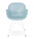 Chaise moderne FIDJI bleue avec pieds en métal blanc - 