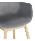 Chaise avec accoudoirs FRIDA en velours gris et pieds en bois naturel - 