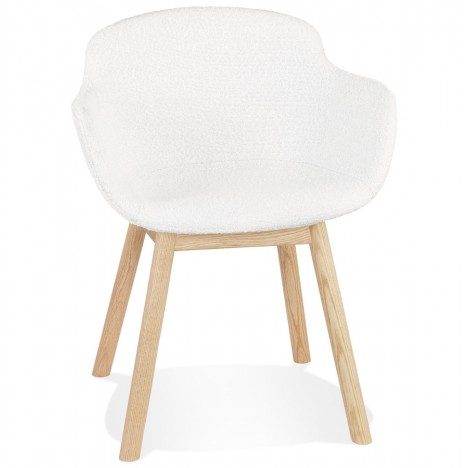 Chaise avec accoudoirs MOUTOU en tissu mouton blanc et pieds en bois naturel - 