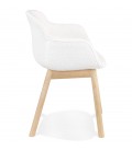 Chaise avec accoudoirs MOUTOU en tissu mouton blanc et pieds en bois naturel - 