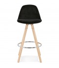 Tabouret snack mi-hauteur SPIRIT MINI en velours noir et pieds en bois naturel - 