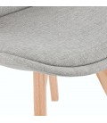 Chaise scandinave WILLY en tissu gris avec pieds en bois finition naturelle - 