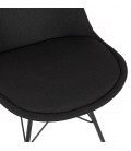 Chaise design INDIA en tissu noir et pieds en métal noir - 