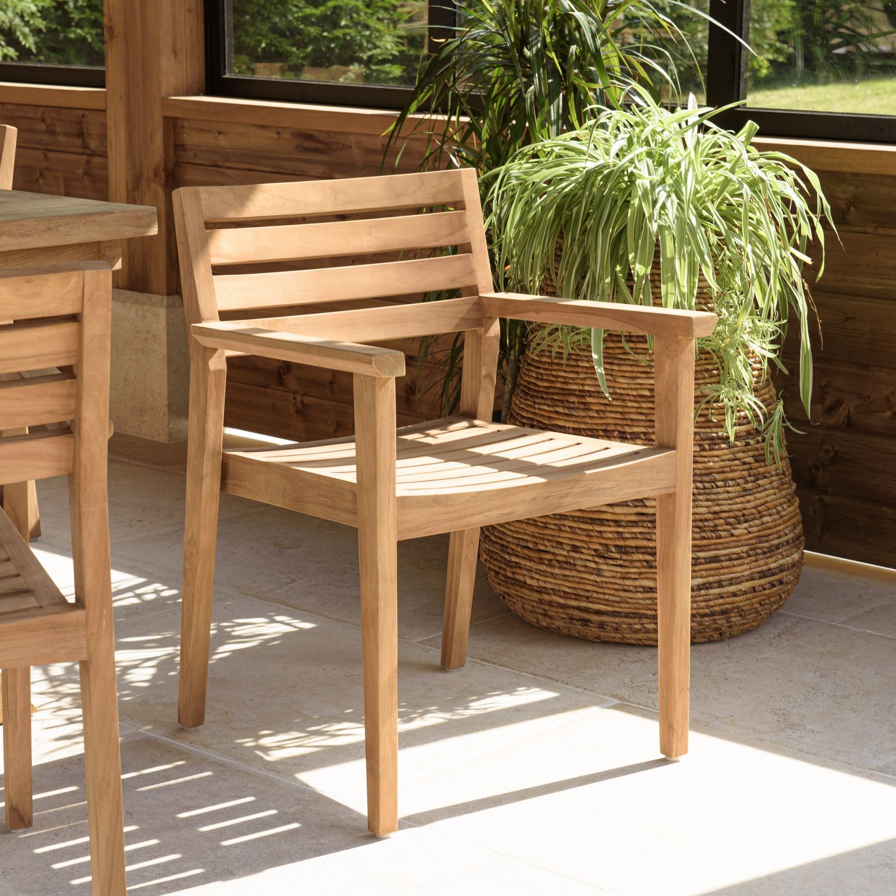 Mobilier de jardin en teck massif KODY avec grande table et fauteuils