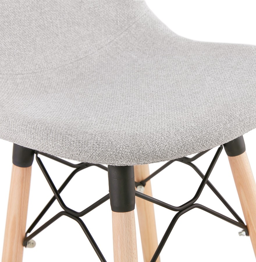 Tabouret de bar design en tissu gris clair style scandinave