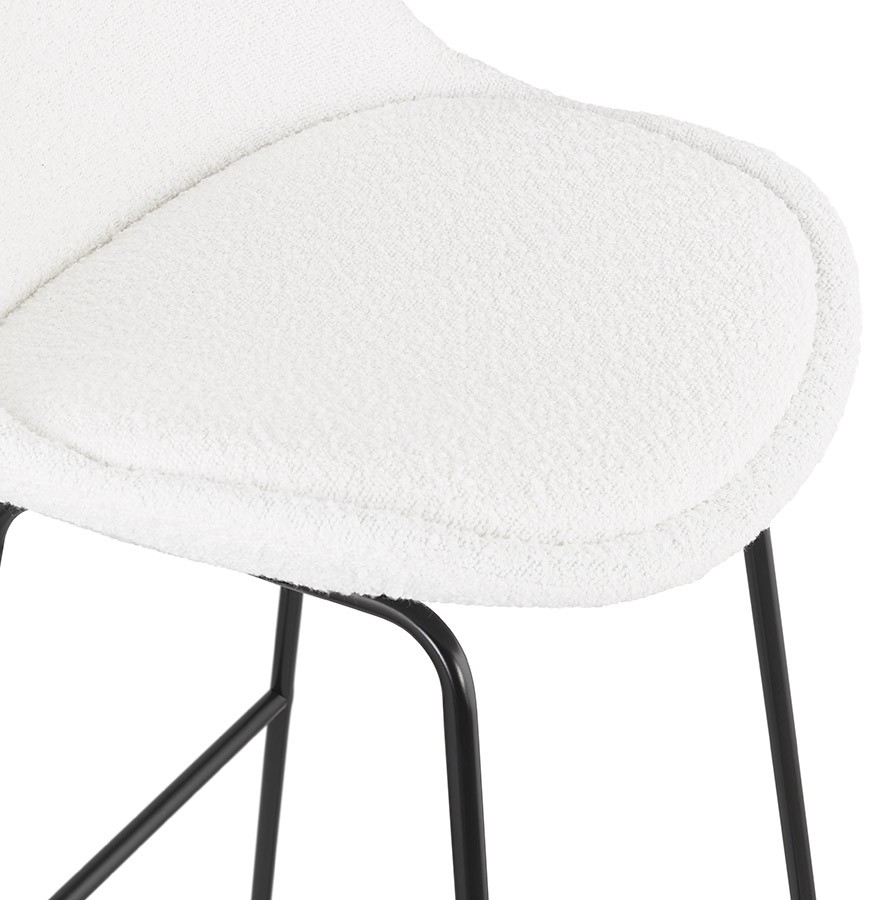 Tabouret de bar en tissu bouclé blanc et pied traineau noir